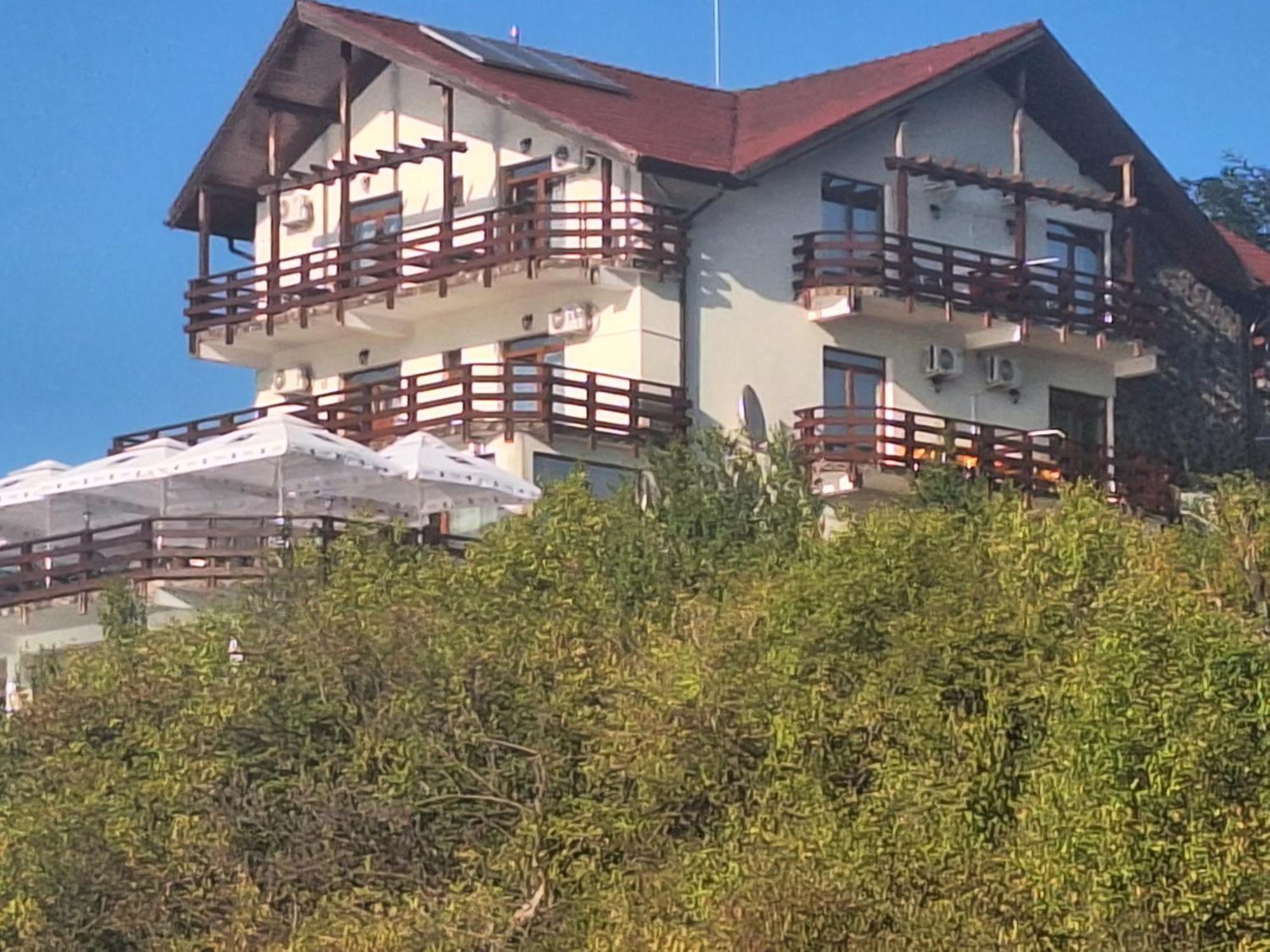 Pensiunea Belvedere צ'ינצ'יש מראה חיצוני תמונה