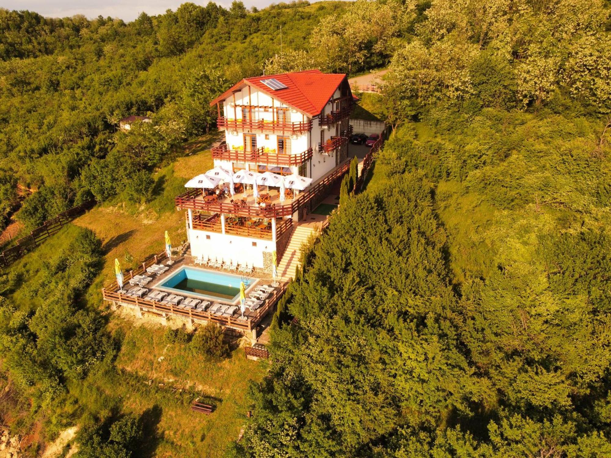 Pensiunea Belvedere צ'ינצ'יש מראה חיצוני תמונה
